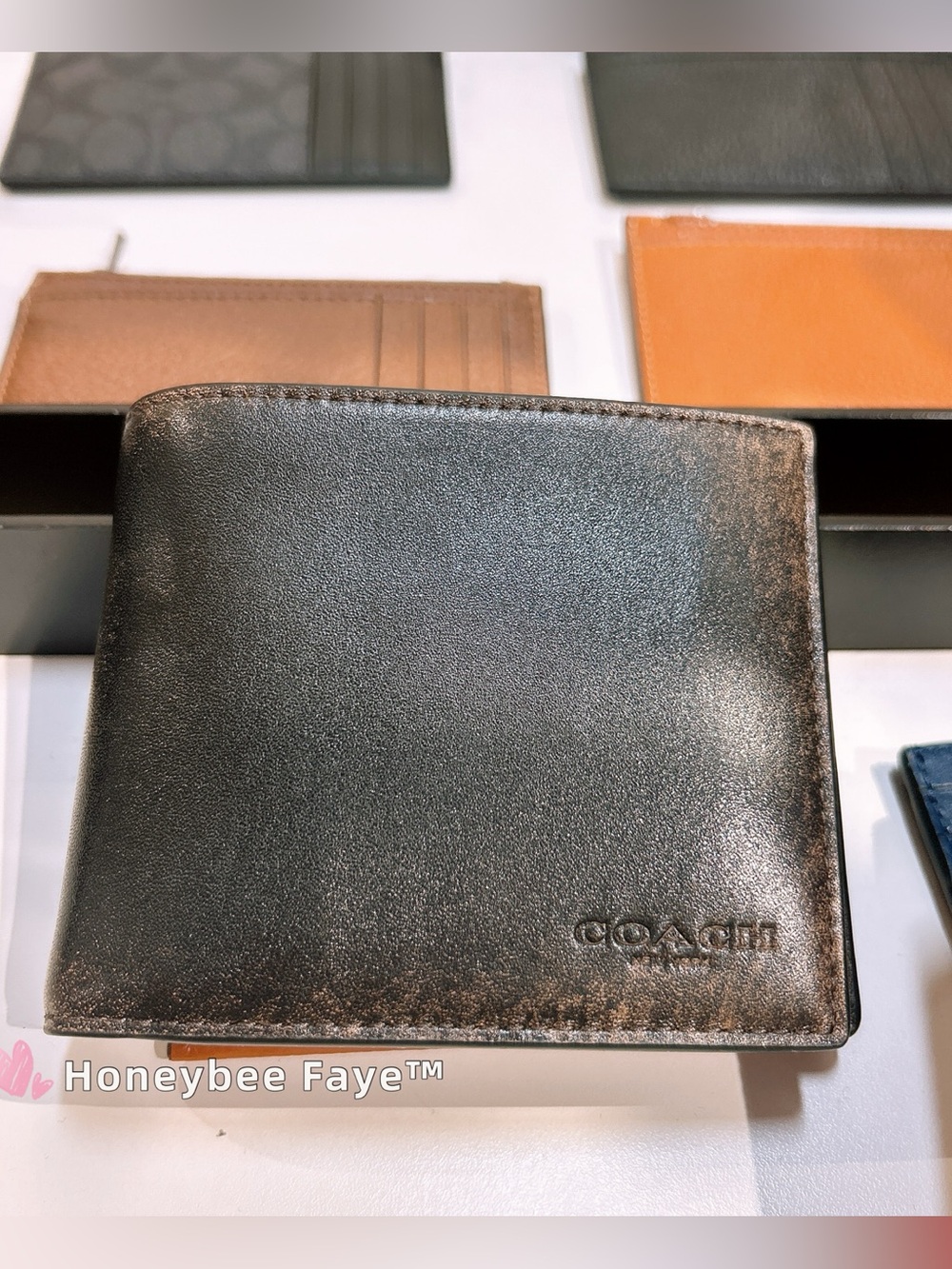 Coach Black Leather Men's 3-In-1 Wallet
In Loved Leather ceu74
